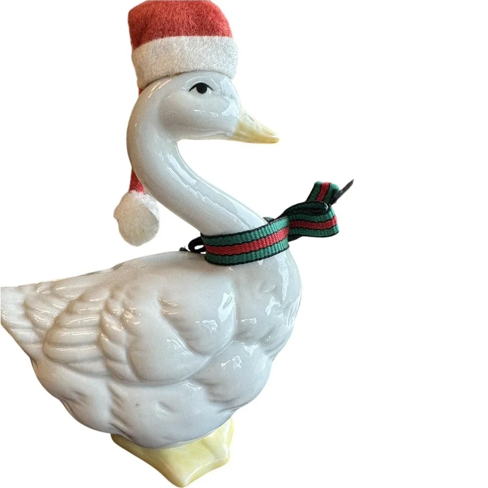 Vintage Russ Collectible‎ Holly Goose Ceramic No. 1066 Christmas Hat Holiday